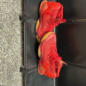 Men’s Jordan Melo M12 “Big Apple” shoes size 9